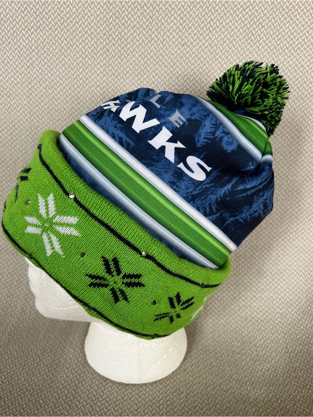 Seattle Seahawks Light Up Stocking Hat from Forever Collectibles OS